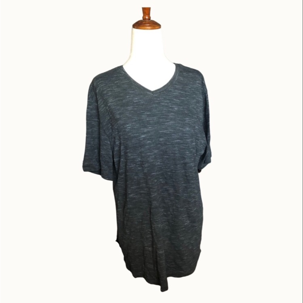 Heather‎ Grey V-neck Tee Mens M